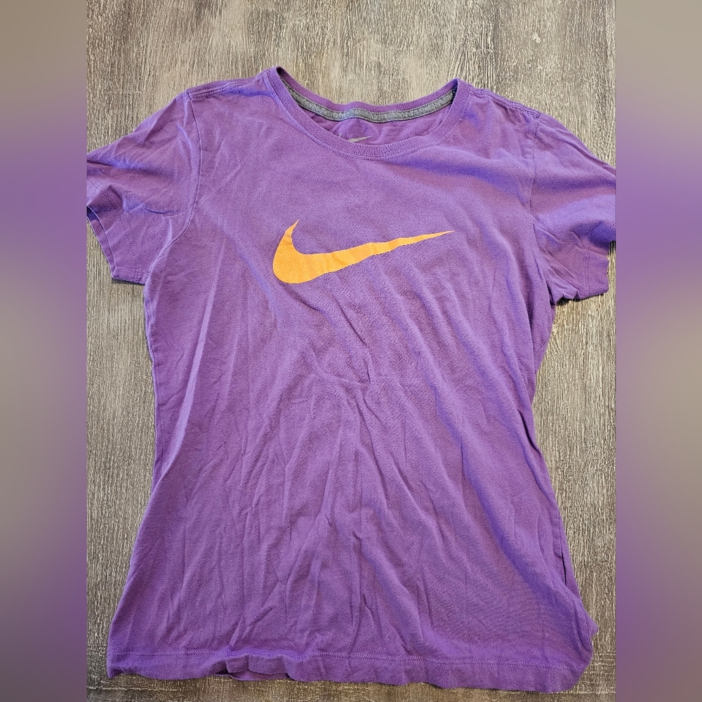 Women's tee